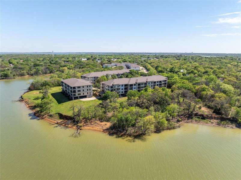 500 Waters Edge Drive #222, Lake Dallas, TX 75065