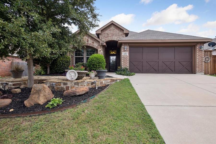 3933 Winter Springs Drive, Fort Worth, TX 76123