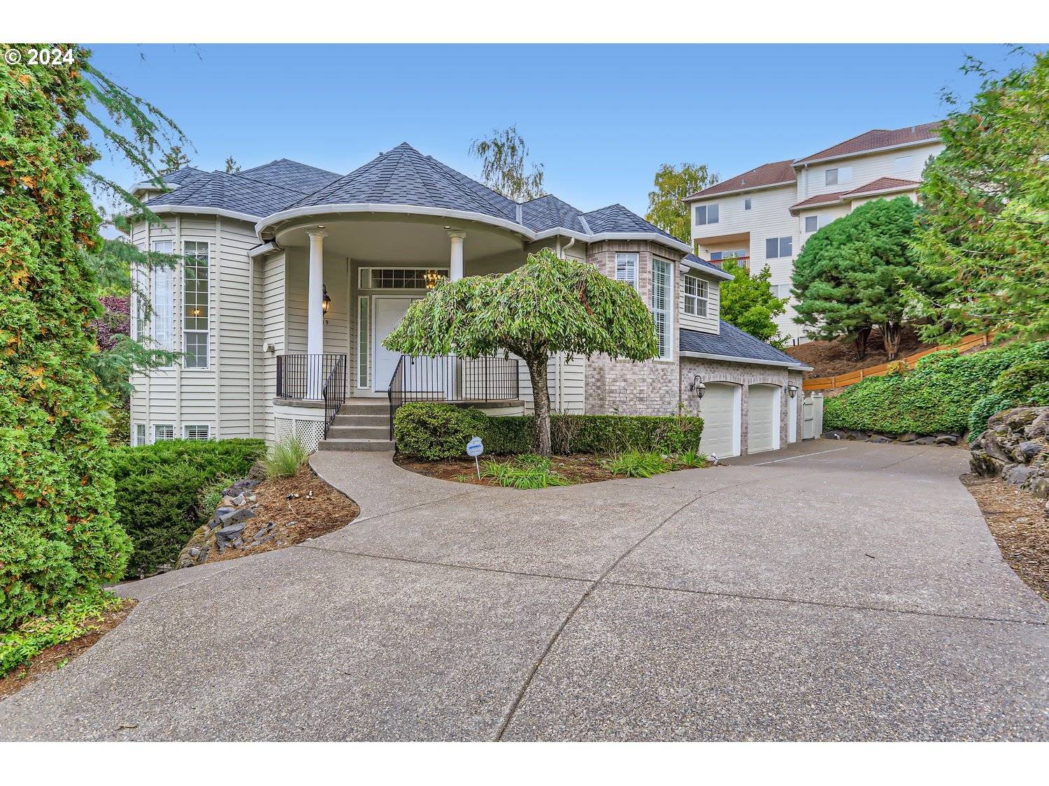 12409 NW HARTFORD ST, Portland, OR 97229