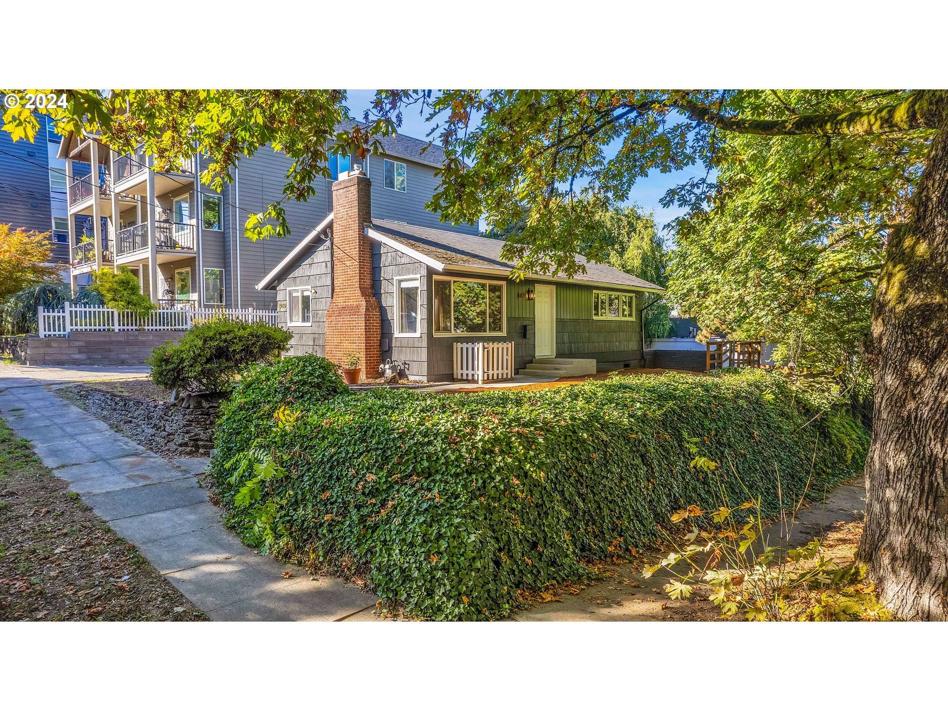 8409 N INTERSTATE PL, Portland, OR 97217