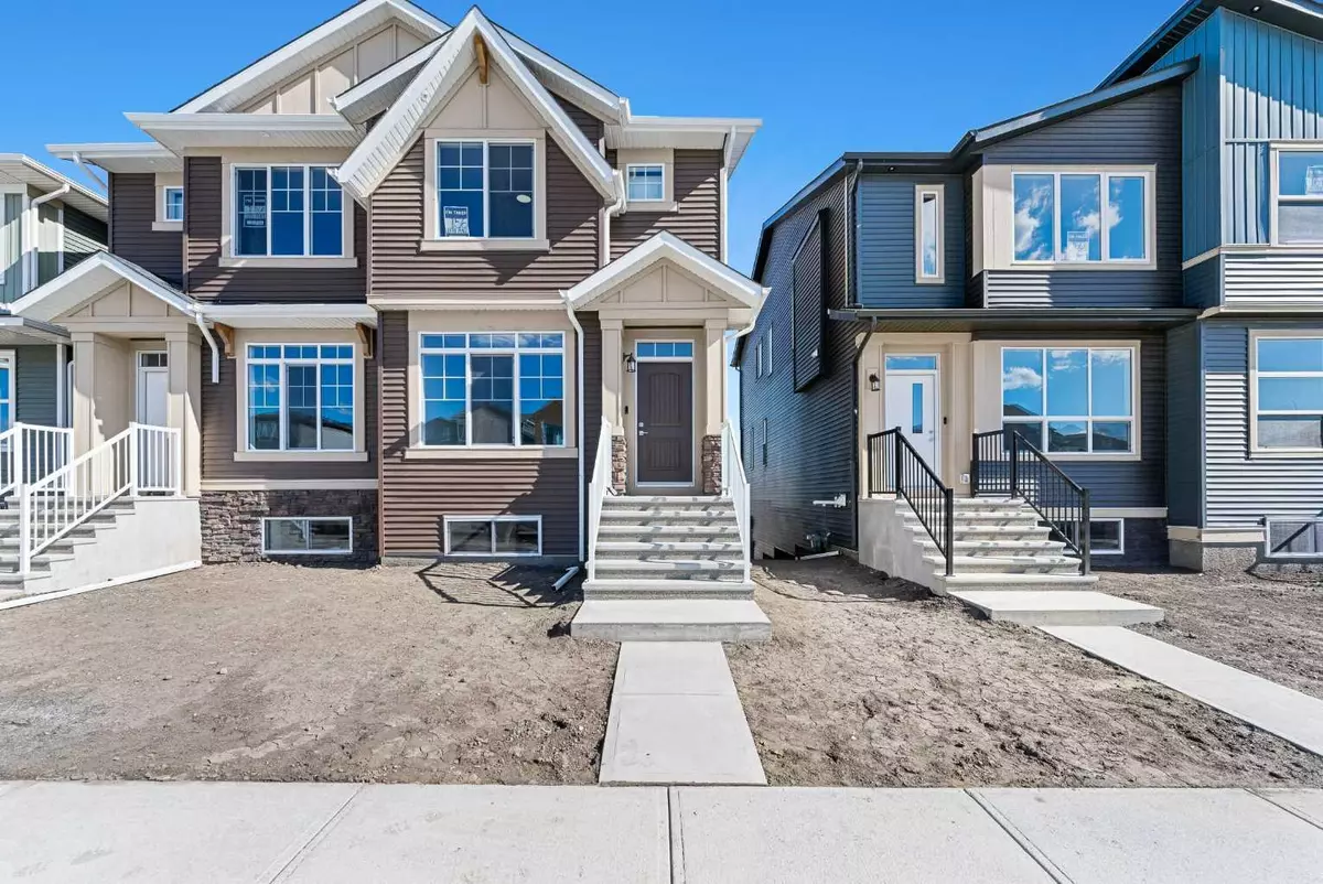 Calgary, AB T3R 2E2,156 Edith PL Northwest