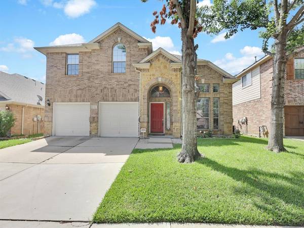 2451 Beachview Drive, Grand Prairie, TX 75054