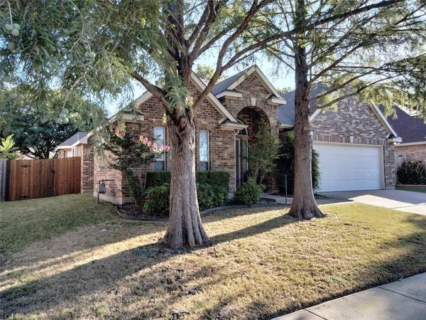 5205 Elmdale Drive, Watauga, TX 76137