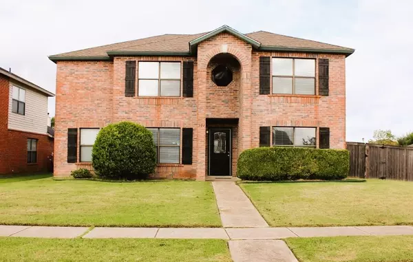 301 Sandlewood Lane, Cedar Hill, TX 75104