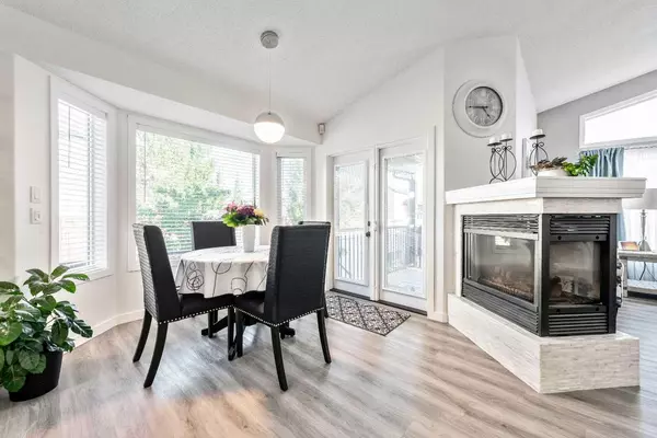 Airdrie, AB T4B 2M3,332 Woodside CIR NW