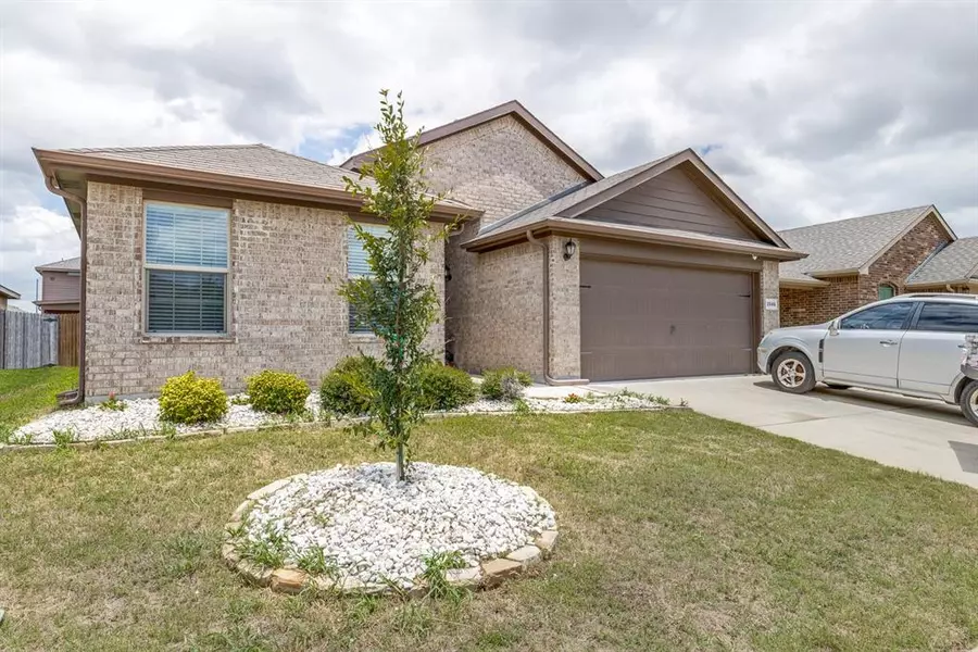 2540 Clarks Mill Lane, Fort Worth, TX 76123