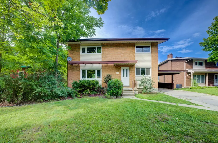 48 Westmount RD S, Waterloo, ON N2L 2K6