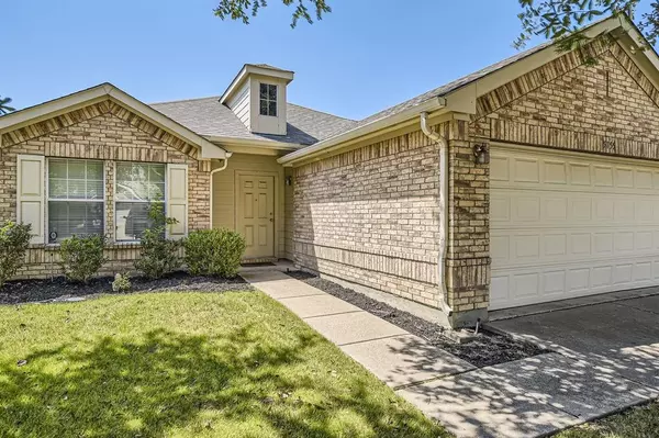 Dallas, TX 75249,5755 Goldfinch Way