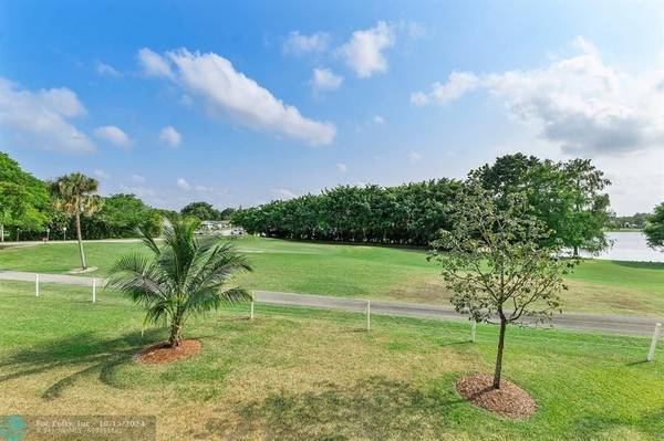 8822 W Mcnab Rd  #201,  Tamarac,  FL 33321