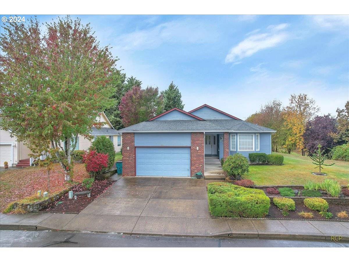 1403 E HERITAGE LOOP, La Center, WA 98629
