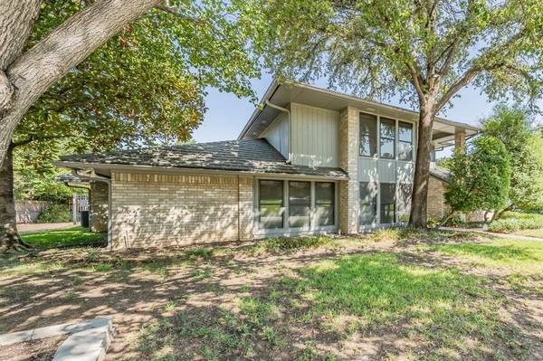 6007 Lakehurst Drive, Arlington, TX 76016