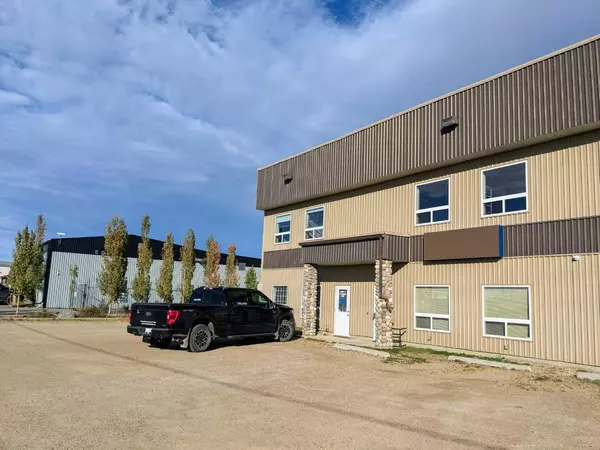 17 Sylvaire Close #101, Sylvan Lake, AB T4S 2H6