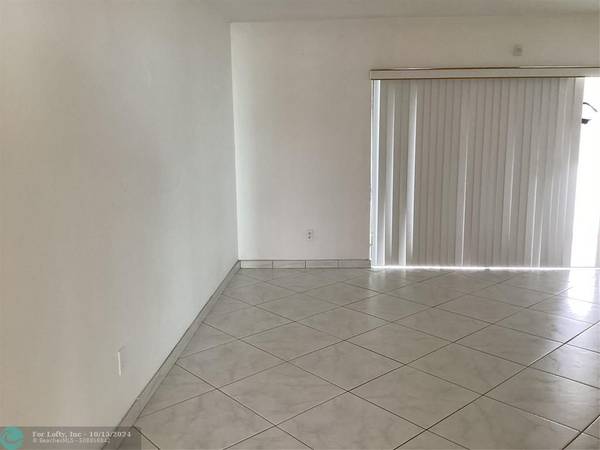 Lauderdale Lakes, FL 33319,4141 NW 44th Ave  #224