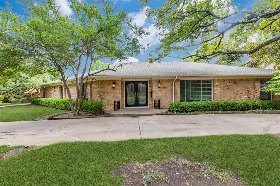 6176 Brandeis Lane, Dallas, TX 75214