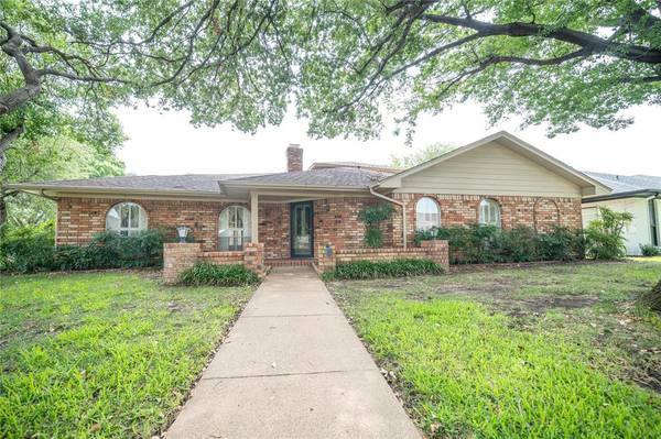 3416 Plantation Drive, Irving, TX 75062