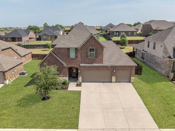 549 Lake Bluff Avenue, Oak Point, TX 75068