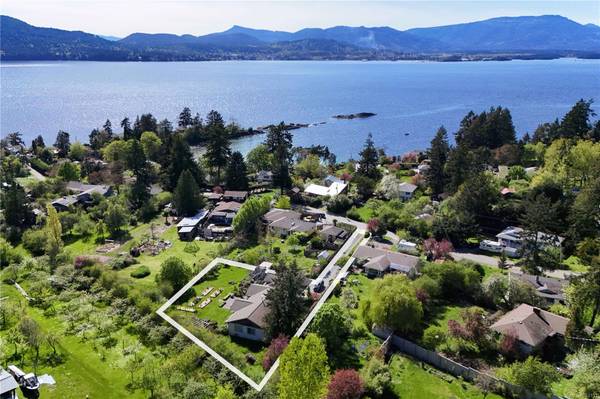 115 Bayview Rd, Salt Spring, BC V8K 1L2