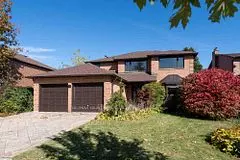 Richmond Hill, ON L4C 7S2,28 Houseman CRES