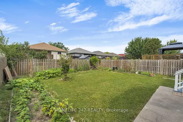 Windsor, ON N8P 1V6,2391 Duneshill AVE