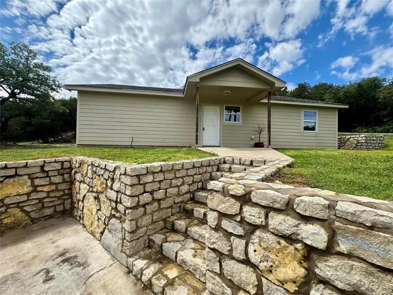 1006 Hidden Cove Trail, Granbury, TX 76049