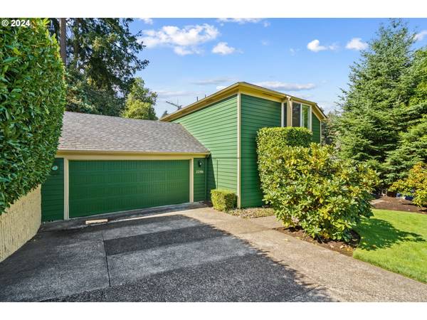 Eugene, OR 97405,2290 CORINTHIAN CT