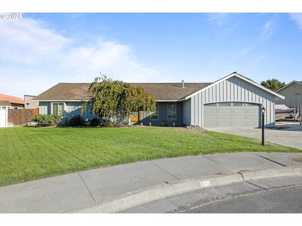 585 SE 9TH DR, Hermiston, OR 97838