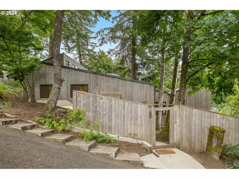 6454 SW BARNES RD, Portland, OR 97221