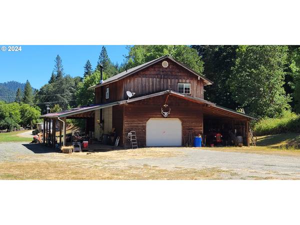 804 TUNNEL RD, Glendale, OR 97442