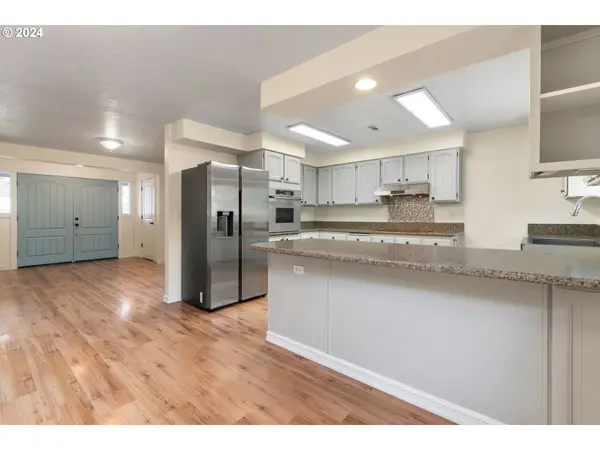 1580 LONG ISLAND DR, Eugene, OR 97401