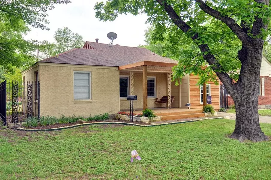 2713 W Bewick Street, Fort Worth, TX 76109