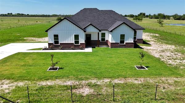 1608 CR-3517, Quinlan, TX 75474