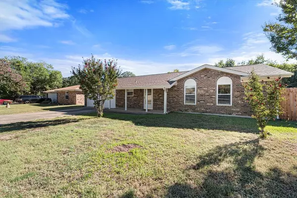 Kennedale, TX 76060,110 Briarwood Drive