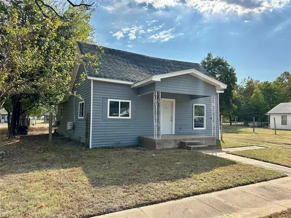 Denison, TX 75020,712 W Bond Street