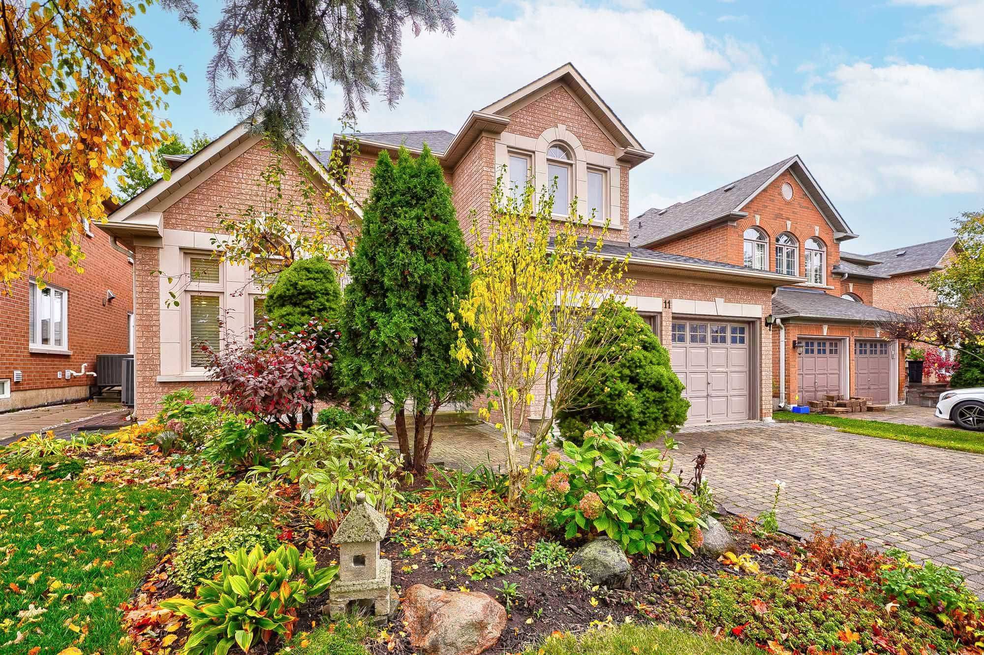 Richmond Hill, ON L4B 4B4,11 Farnham DR