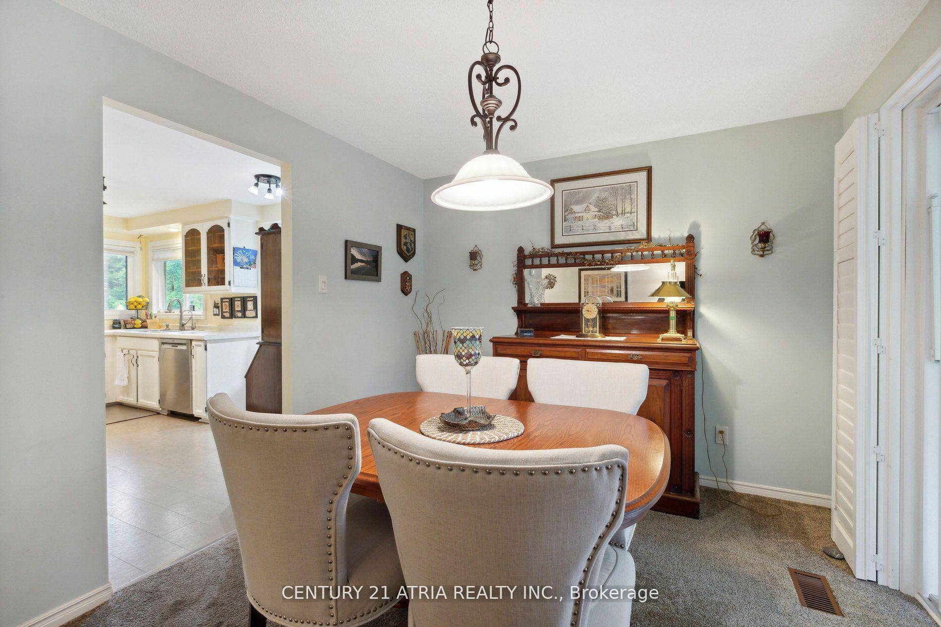 Guelph, ON N1E 1B7,112 Woodlawn RD E #2