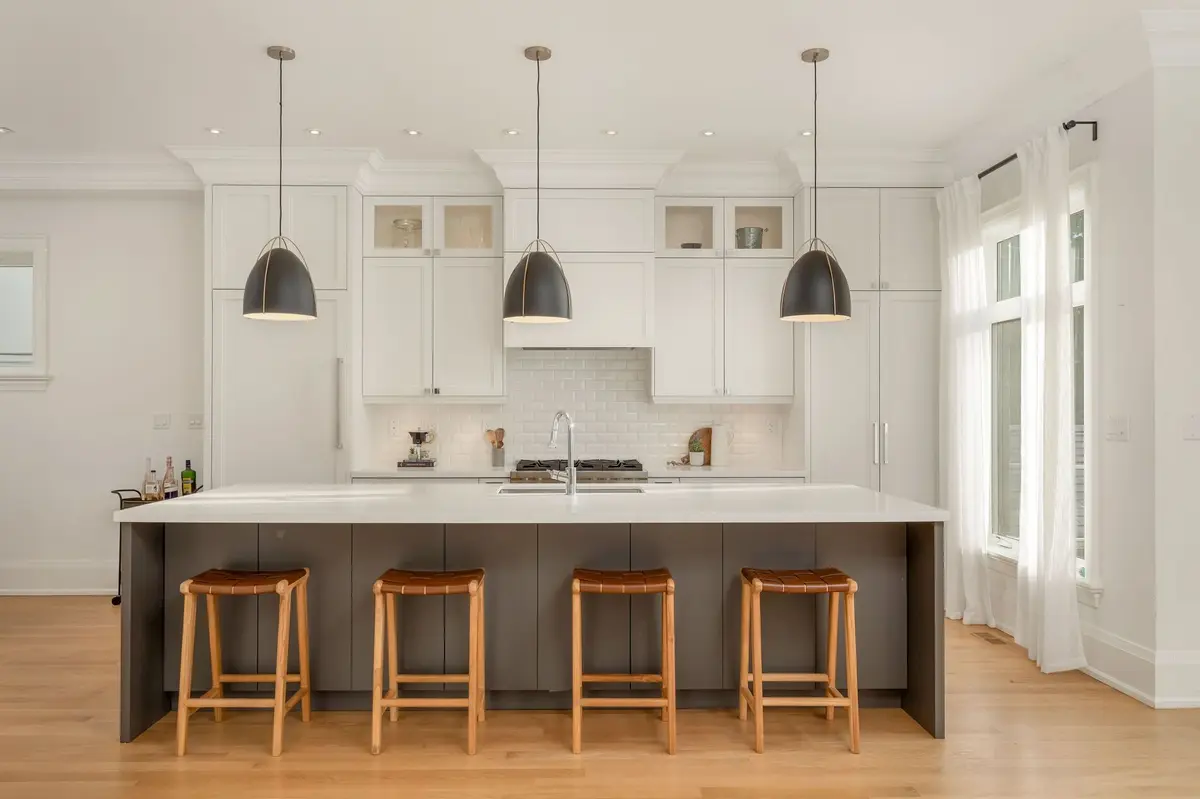 62 Clissold RD, Toronto W08, ON M8Z 4T8