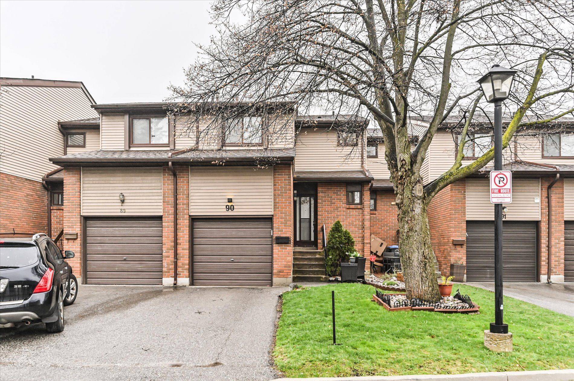 90 Carleton PL,  Brampton,  ON L6T 3Z4