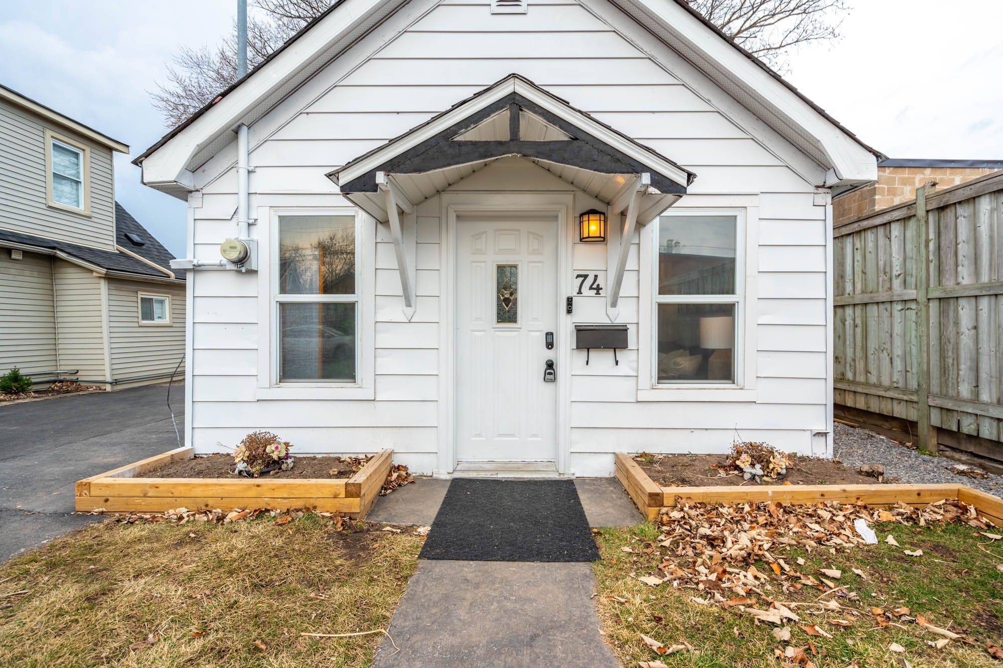 Hamilton, ON L8K 3S5,74 Adair AVE S