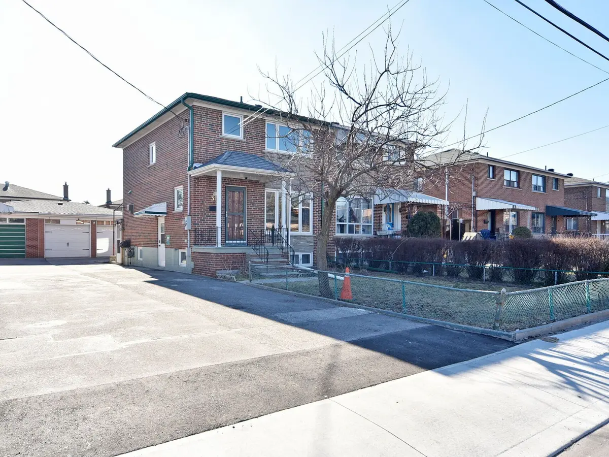 Toronto W03, ON M6N 1S4,31 Henrietta ST