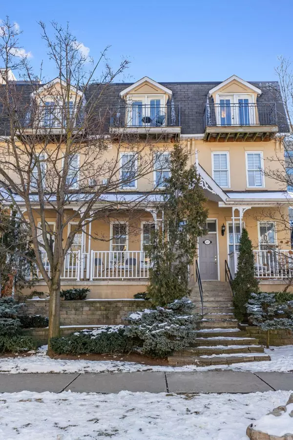 Toronto C01, ON M6J 1A8,605 Adelaide ST W