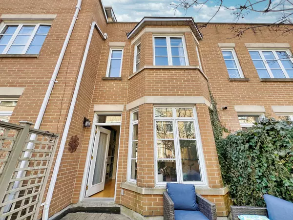 Toronto C09, ON M4T 3B5,10 Charlesworth LN