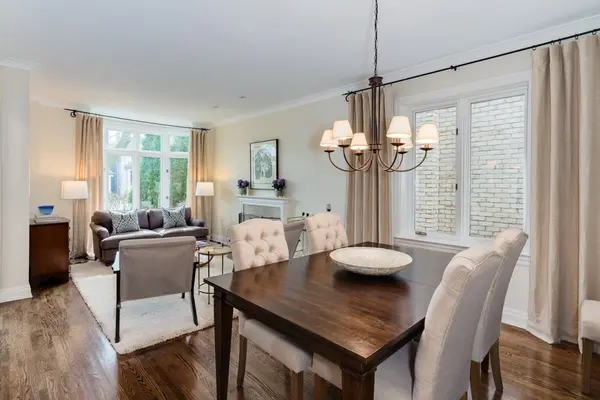 Toronto C11, ON M4G 2E6,102 Parkhurst BLVD