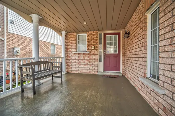 Whitby, ON L1R 2R4,3 Tom Edwards DR