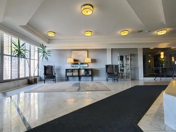 Toronto E04, ON M1K 5J3,1 Greystone Walk DR #1581