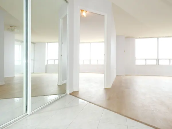 Toronto E04, ON M1K 5J3,1 Greystone Walk DR #1581