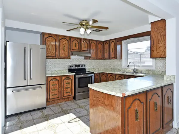 Toronto W03, ON M6N 1S4,31 Henrietta ST