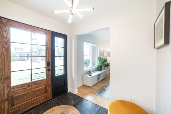 Burlington, ON L7R 1R7,2137 Courtland DR