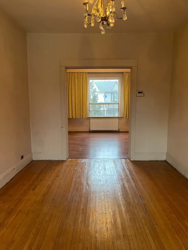 Toronto W02, ON M6P 1H8,35 Jerome ST