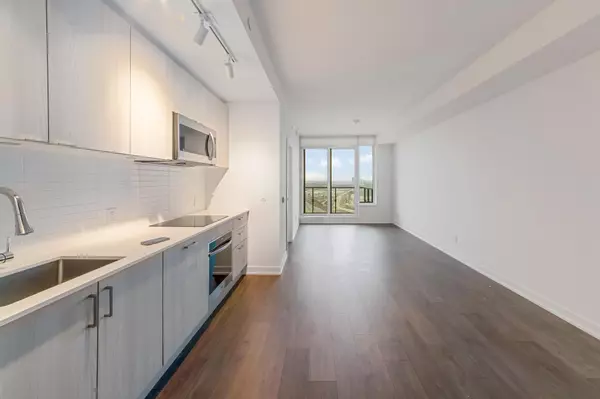 Toronto W01, ON M6S 0B1,1928 Lake Shore BLVD W #3711