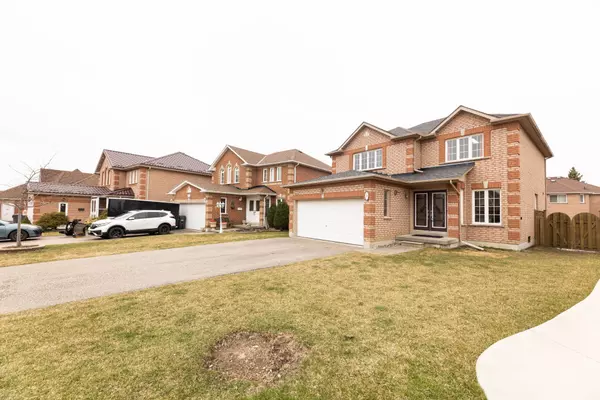 Brampton, ON L7A 1H3,34 Fenflower CT